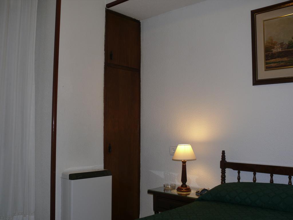 Hostal Navasfrias Саламанка Номер фото