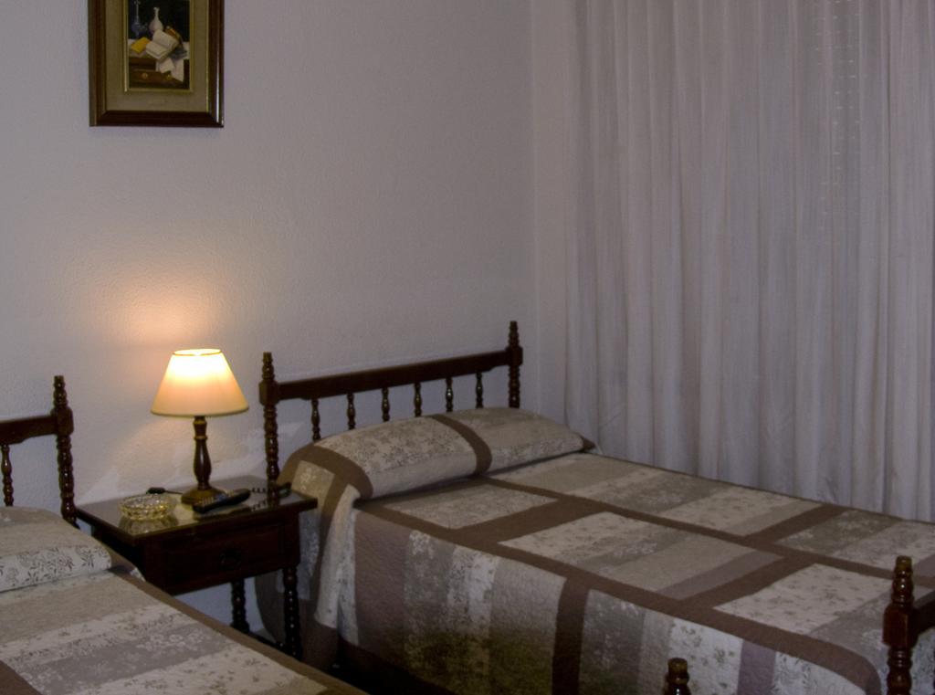Hostal Navasfrias Саламанка Номер фото